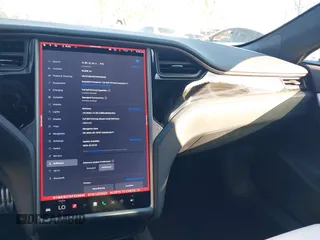 2019 Tesla Model S 75D z VIN 5YJSA1E27KF333645, wystawiony jako IAAI lot #41647989 z przebiegiem 52 528 mil mil oraz . Historia ofert i sprzedaży dostępna na DreamBid. Obrazek 19.