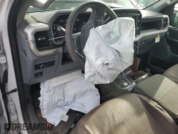 2022 Ford F-150 XL with VIN 1FTMF1E53NKE45810, listed as a Copart auction lot 82025684 with 75,442 mi miles and Salvage Title. Bid and sale history available at DreamBid. Image 8.