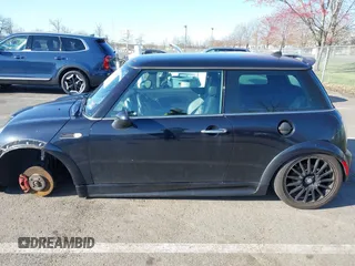 2006 MINI Hardtop S with VIN WMWRE33526TL24203, listed as a IAAI auction lot 41988451 with 88,746 mi miles and . Bid and sale history available at DreamBid. Image 14.