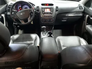 2015 Kia Sorento LX with VIN 5XYKTCA68FG642621, listed as a Copart auction lot 62039005 with 122,579 mi miles and Clean title. Bid and sale history available at DreamBid. Image 8.