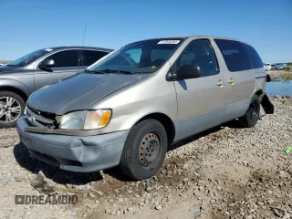 2001 Toyota Sienna CE with VIN 4T3ZF19C61U356216, listed as a Copart auction lot 57898384 with 0 mi miles and Salvage Title. Bid and sale history available at carsss.com. Image 1.