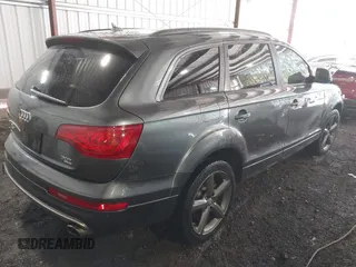 2015 Audi Q7 Premium Plus with VIN WA1LGAFE1FD028287, listed as a IAAI auction lot 41820192 with 104,540 mi miles and . Bid and sale history available at DreamBid. Image 4.