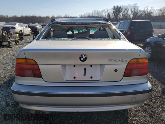 2000 BMW 5 Series 528i with VIN WBADM6345YGU04709, listed as a Copart auction lot 46607785 with Not Provided miles and Non Repairable. Bid and sale history available at DreamBid. Image 6.