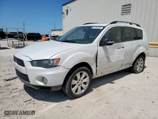 2013 Mitsubishi Outlander SE with VIN JA4AS3AW8DU003661, listed as a Copart auction lot 52752535 with 135,829 mi miles and Salvage Title. Bid and sale history available at carsss.com. Image 1.