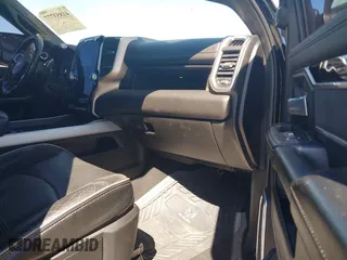 2019 Ram 2500 Laramie with VIN 3C6UR5FLXKG710325, listed as a IAAI auction lot 41853777 with 104,286 mi miles. Bid and sale history available at carsss.com. Image 5.