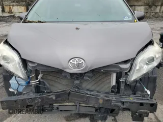 2015 Toyota Sienna XLE with VIN 5TDYK3DC4FS659692, listed as a Copart auction lot 57248355 with 121,644 mi miles and Salvage title. Bid and sale history available at DreamBid. Image 12.