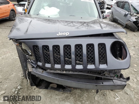 2016 Jeep Patriot Latitude with VIN 1C4NJRFB2GD587062, listed as a Copart auction lot 43971305 with 135,744 mi miles and Salvage Title. Bid and sale history available at carsss.com. Image 14.