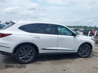 2024 Acura MDX w/A-Spec Package z VIN 5J8YE1H06RL011032, wystawiony jako IAAI lot #42308596 z przebiegiem 9 201 mil mil oraz . Historia ofert i sprzedaży dostępna na DreamBid. Obrazek 13.