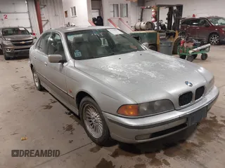1998 BMW 5 Series 540iA with VIN WBADE6320WBW62822, listed as a IAAI auction lot 41534351 with 228,570 mi miles. Bid and sale history available at carsss.com. Image 1.