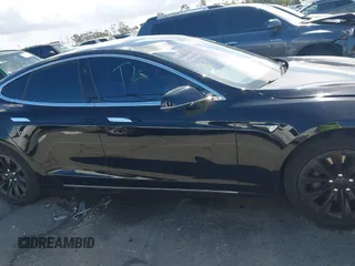 2019 Tesla Model S 75D с VIN 5YJSA1E22KF305722, выставлен на аукционе IAAI как лот 41765921 с пробегом 35 361 миль миль и . История ставок и продаж доступна на DreamBid. Изображение 13.