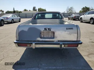 1986 Chevrolet El Camino z VIN 3GCCW80Z7GS913852, wystawiony jako Copart lot #63443454 z przebiegiem 40 235 mil mil oraz Szkody całkowita. Historia ofert i sprzedaży dostępna na DreamBid. Obrazek 6.
