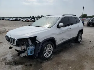2019 Jeep Cherokee Latitude z VIN 1C4PJLCB5KD247701, wystawiony jako Copart lot #56475635 z przebiegiem 131 702 mil mil oraz Szkoda całkowita • Salvage title. Historia ofert i sprzedaży dostępna na DreamBid. Obrazek 1.