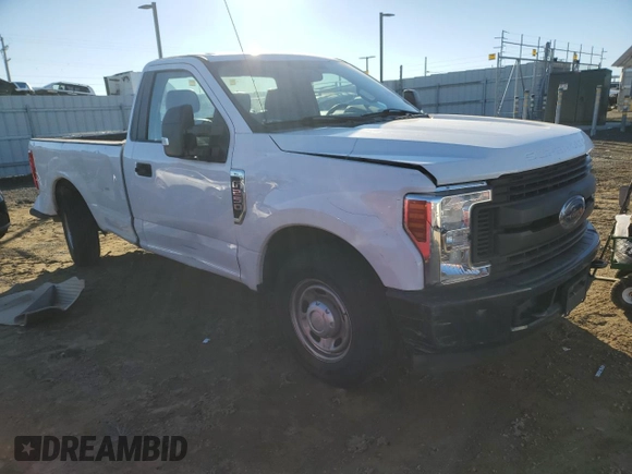 2019 Ford Super Duty F-250 SRW XL with VIN 1FTBF2A65KED83977, listed as a Copart auction lot 41537465 with 97,457 mi miles and Salvage Title. Bid and sale history available at carsss.com. Image 4.