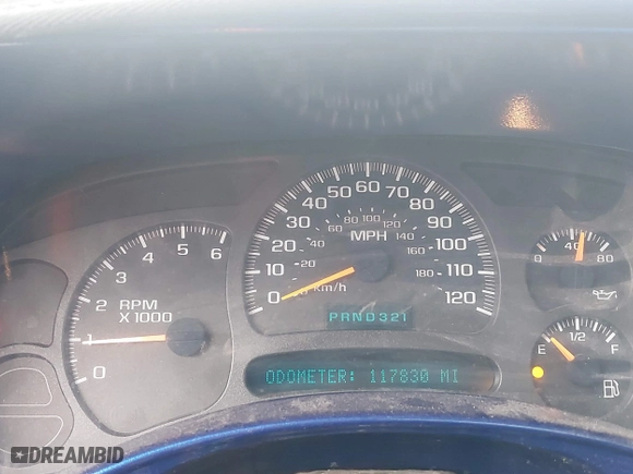 2003 Chevrolet Silverado 1500 LS with VIN 2GCEC19T031299689, listed as a IAAI auction lot 41575142 with 117,830 mi miles. Bid and sale history available at carsss.com. Image 7.