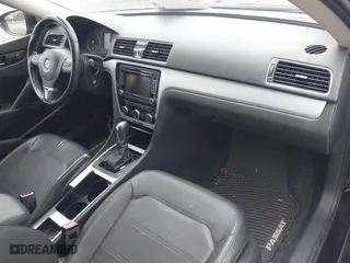 2012 Volkswagen Passat SE with VIN 1VWBP7A38CC033611, listed as a IAAI auction lot 41855933 with 155,429 mi miles. Bid and sale history available at carsss.com. Image 5.