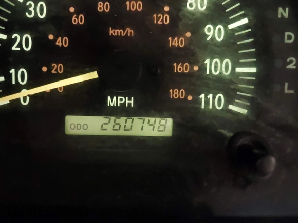 2004 Toyota Tundra SR5 with VIN 5TBET34114S461995, listed as a IAAI auction lot 41993105 with 260,748 mi miles and . Bid and sale history available at carsss.com. Image 7.