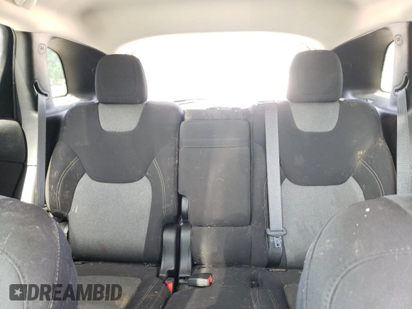 2016 Jeep Cherokee Sport z VIN 1C4PJLAB3GW233584, wystawiony jako Copart lot #61441815 z przebiegiem 168 112 mil mil oraz Szkoda całkowita • Salvage title. Historia ofert i sprzedaży dostępna na DreamBid. Obrazek 10.