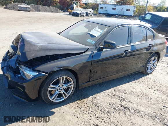 2018 BMW 3 Series 330i xDrive z VIN WBA8D9C5XJEM33068, wystawiony jako IAAI lot #40640558 z przebiegiem 53 556 mil mil oraz . Historia ofert i sprzedaży dostępna na DreamBid. Obrazek 17.