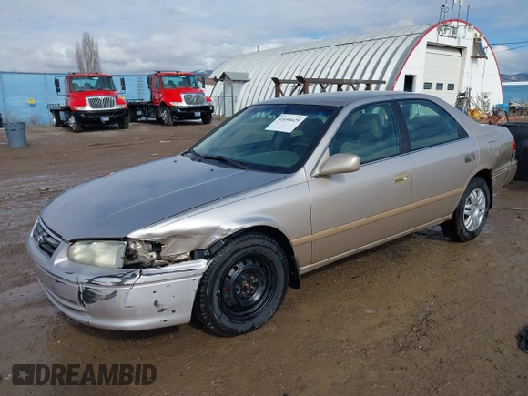 2001 Toyota Camry CE with VIN 4T1BG22K51U860223, listed as a IAAI auction lot 41650629 with 219,328 mi miles. Bid and sale history available at carsss.com. Image 2.