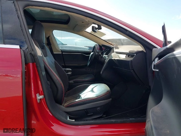 2013 Tesla Model S Performance with VIN 5YJSA1CP4DFP13611, listed as a IAAI auction lot 41786669 with 1 mi miles. Bid and sale history available at carsss.com. Image 5.