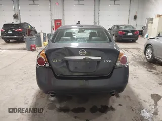 2008 Nissan Altima 2.5 SL with VIN 1N4AL21E78N557350, listed as a IAAI auction lot 41751997 with 215,078 mi miles. Bid and sale history available at carsss.com. Image 16.