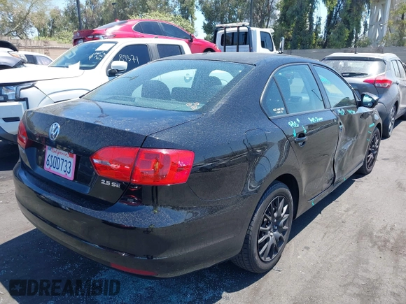 2011 Volkswagen Jetta SE с VIN 3VWDZ7AJ3BM113364, выставлен на аукционе IAAI как лот 42814994 с пробегом 158 685 миль миль и . История ставок и продаж доступна на DreamBid. Изображение 4.