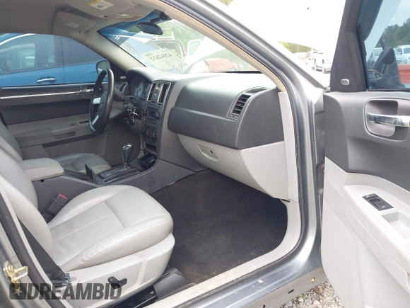 2006 Chrysler 300 Touring with VIN 2C3KA53G56H224403, listed as a IAAI auction lot 42042832 with 137,764 mi miles and . Bid and sale history available at DreamBid. Image 5.