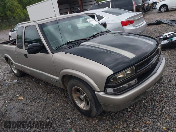 2001 Chevrolet S-10 LS with VIN 1GCCS19551K148520, listed as a IAAI auction lot 42218952 with 199,320 mi miles and . Bid and sale history available at DreamBid. Image 1.