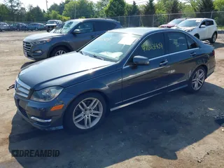 2013 Mercedes-Benz C 300 Sport с VIN WDDGF8AB2DG072641, выставлен на аукционе IAAI как лот 42622409 с пробегом 96 832 миль миль и . История ставок и продаж доступна на DreamBid. Изображение 17.