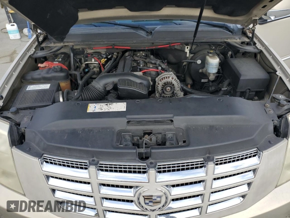 2008 Cadillac Escalade z VIN 1GYFK63878R205065, wystawiony jako Copart lot #56171965 z przebiegiem Nie podano mil oraz Szkoda całkowita • Salvage title. Historia ofert i sprzedaży dostępna na DreamBid. Obrazek 12.