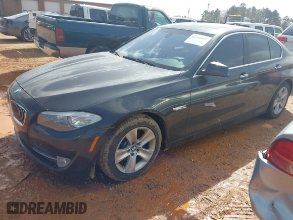 2013 BMW 5 Series 528i with VIN WBAXG5C52DD230018, listed as a IAAI auction lot 41726652 with 85,481 mi miles and . Bid and sale history available at carsss.com. Image 2.