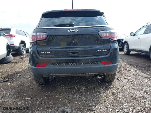 2018 Jeep Compass Limited with VIN 3C4NJDCB5JT200299, listed as a IAAI auction lot 41920241 with 122,217 mi miles. Bid and sale history available at carsss.com. Image 16.
