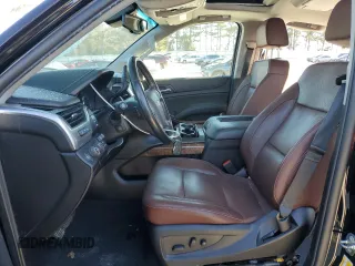 2019 Chevrolet Suburban Premier with VIN 1GNSKJKJXKR323704, listed as a Copart auction lot 72757214 with 150,404 mi miles and Salvage Title. Bid and sale history available at DreamBid. Image 7.