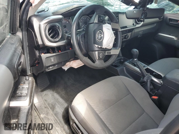2023 Toyota Tacoma SR z VIN 3TYCZ5ANXPT136237, wystawiony jako Copart lot #62584345 z przebiegiem 32 674 mil mil oraz Szkoda całkowita • Salvage title. Historia ofert i sprzedaży dostępna na DreamBid. Obrazek 8.