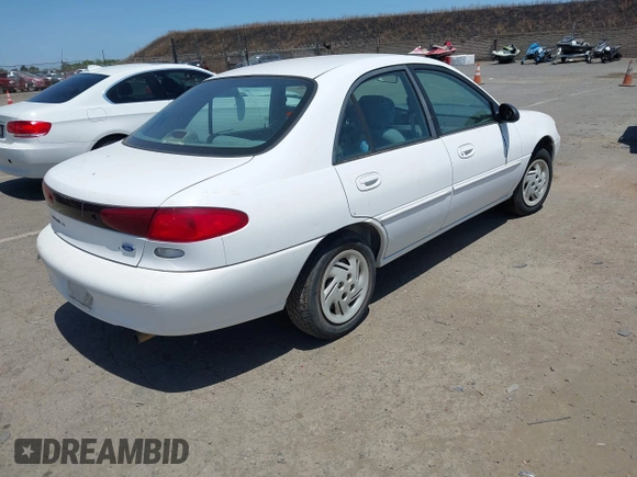 1997 Ford Escort LX z VIN 1FALP13P6VW331635, wystawiony jako IAAI lot #42338881 z przebiegiem 117 385 mil mil oraz . Historia ofert i sprzedaży dostępna na DreamBid. Obrazek 4.