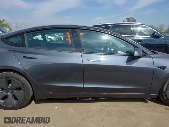 2023 Tesla Model 3 z VIN 5YJ3E1EA5PF700307, wystawiony jako IAAI lot #42034319 z przebiegiem 32 945 mil mil oraz . Historia ofert i sprzedaży dostępna na DreamBid. Obrazek 14.