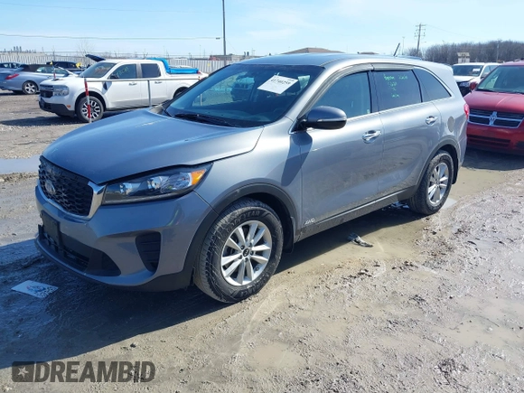 2020 Kia Sorento LX with VIN 5XYPGDA38LG638330, listed as a IAAI auction lot 41740259 with 84,995 mi miles. Bid and sale history available at carsss.com. Image 2.