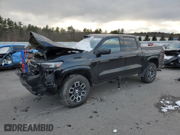2024 Chevrolet Colorado 4WD Z71 with VIN 1GCPTDEK5R1118964, listed as a Copart auction lot 82744504 with 11,090 mi miles and Salvage Title. Bid and sale history available at carsss.com. Image 1.