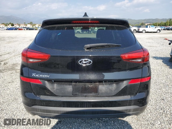 2020 Hyundai Tucson SE z VIN KM8J23A43LU250469, wystawiony jako Copart lot #56179735 z przebiegiem 113 473 mil mil oraz Czysty tytuł • Clean title. Historia ofert i sprzedaży dostępna na DreamBid. Obrazek 6.