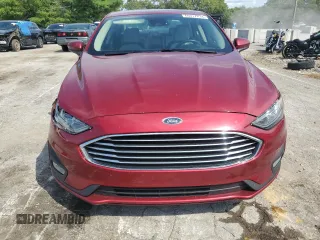 2019 Ford Fusion SE with VIN 3FA6P0HD0KR196270, listed as a Copart auction lot 66917234 with 99,596 mi miles and Salvage Title. Bid and sale history available at DreamBid. Image 5.