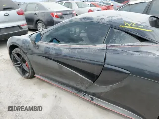 2017 McLaren 570S z VIN SBM13DAAXHW003255, wystawiony jako Copart lot #76261244 z przebiegiem Nie podano mil oraz Szkody całkowita. Historia ofert i sprzedaży dostępna na DreamBid. Obrazek 12.