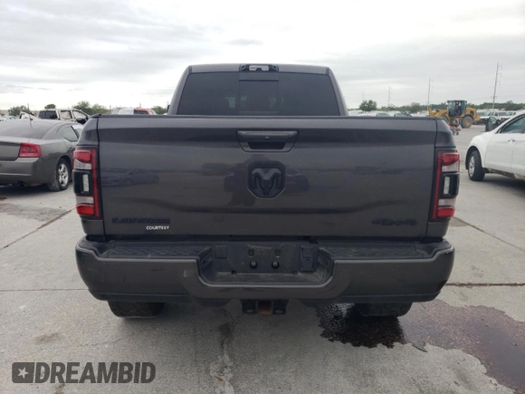 2024 Ram 2500 Laramie z VIN 3C6UR5NL3RG223592, wystawiony jako Copart lot #53073445 z przebiegiem 21 675 mil mil oraz Szkoda całkowita • Salvage title. Historia ofert i sprzedaży dostępna na DreamBid. Obrazek 6.