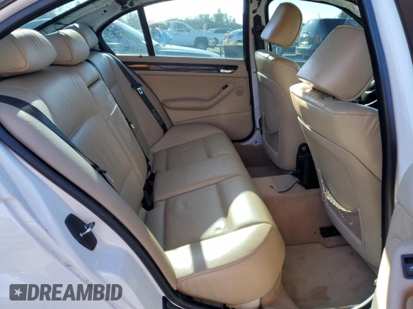 2003 BMW 3 Series 330xi with VIN WBAEW53433PG22202, listed as a Copart auction lot 83300654 with 127,120 mi miles and Salvage Title. Bid and sale history available at carsss.com. Image 10.
