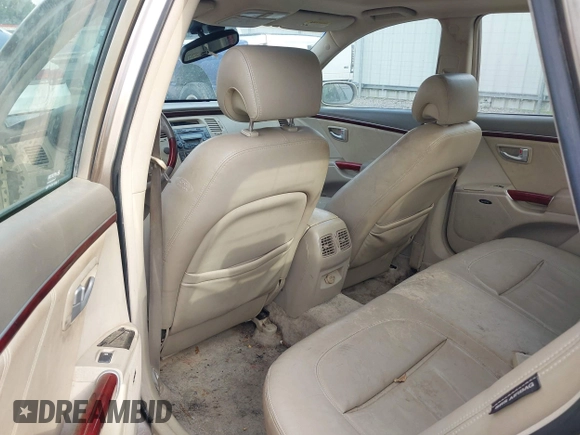 2007 Hyundai Azera SE z VIN KMHFC46F67A162638, wystawiony jako IAAI lot #42053153 z przebiegiem 130 133 mil mil oraz . Historia ofert i sprzedaży dostępna na DreamBid. Obrazek 8.