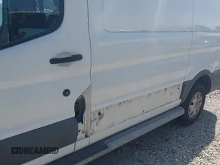 2018 Ford Transit with VIN 1FTYR1YM1JKA89833, listed as a IAAI auction lot 41833114 with 201,883 mi miles and . Bid and sale history available at DreamBid. Image 6.