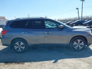 2017 Nissan Pathfinder SL with VIN 5N1DR2MM1HC643706, listed as a IAAI auction lot 41907925 with 88,577 mi miles. Bid and sale history available at carsss.com. Image 13.