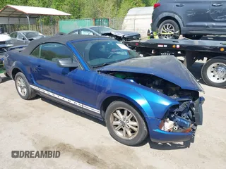 2006 Ford Mustang Standard with VIN 1ZVFT84N565105230, listed as a IAAI auction lot 42083563 with 167,265 mi miles and . Bid and sale history available at carsss.com. Image 1.