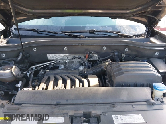 2018 Volkswagen Atlas SE with VIN 1V2DR2CA9JC540162, listed as a IAAI auction lot 41631056 with 80,802 mi miles and . Bid and sale history available at DreamBid. Image 10.