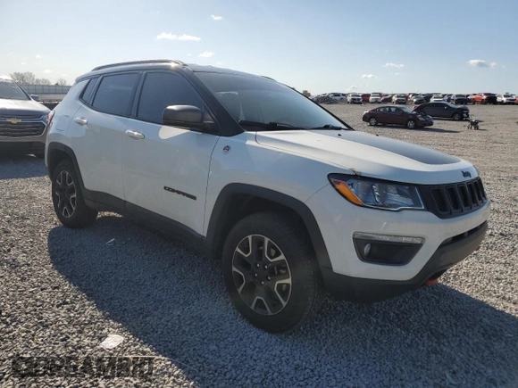 2020 Jeep Compass Trailhawk z VIN 3C4NJDDB4LT184212, wystawiony jako Copart lot #53054375 z przebiegiem 73 963 mil mil oraz Szkoda całkowita • Salvage title. Historia ofert i sprzedaży dostępna na DreamBid. Obrazek 4.