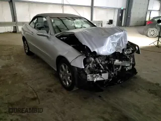 2004 Mercedes-Benz CLK 320 z VIN WDBTK65GX4T024308, wystawiony jako Copart lot #80129914 z przebiegiem 106 827 mil mil oraz Szkody całkowita. Historia ofert i sprzedaży dostępna na DreamBid. Obrazek 11.